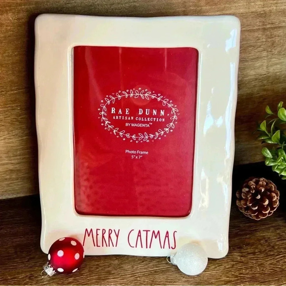 NEW Rae Dunn MERRY CATMAS - Cute Ceramic 5 x 7 Photo/Picture Frame - Picture 2 of 5